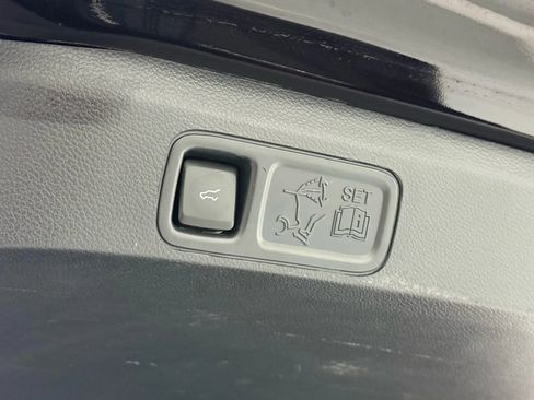 Used 2023 Lincoln Navigator L Standard Sport Utility 4D image 45