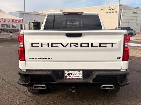 Used 2025 Chevrolet Silverado 1500 LT Trail Boss w/ Convenience Package II AWD/4WD image 5