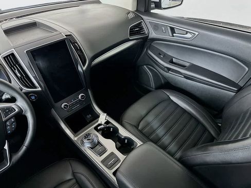 Certified 2022 Ford Edge SEL w/ Convenience Package image 11