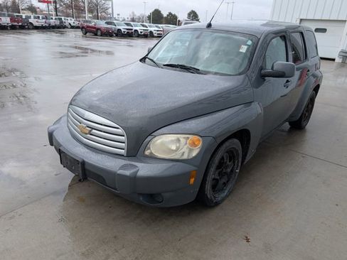 Used 2009 Chevrolet HHR LT image 19