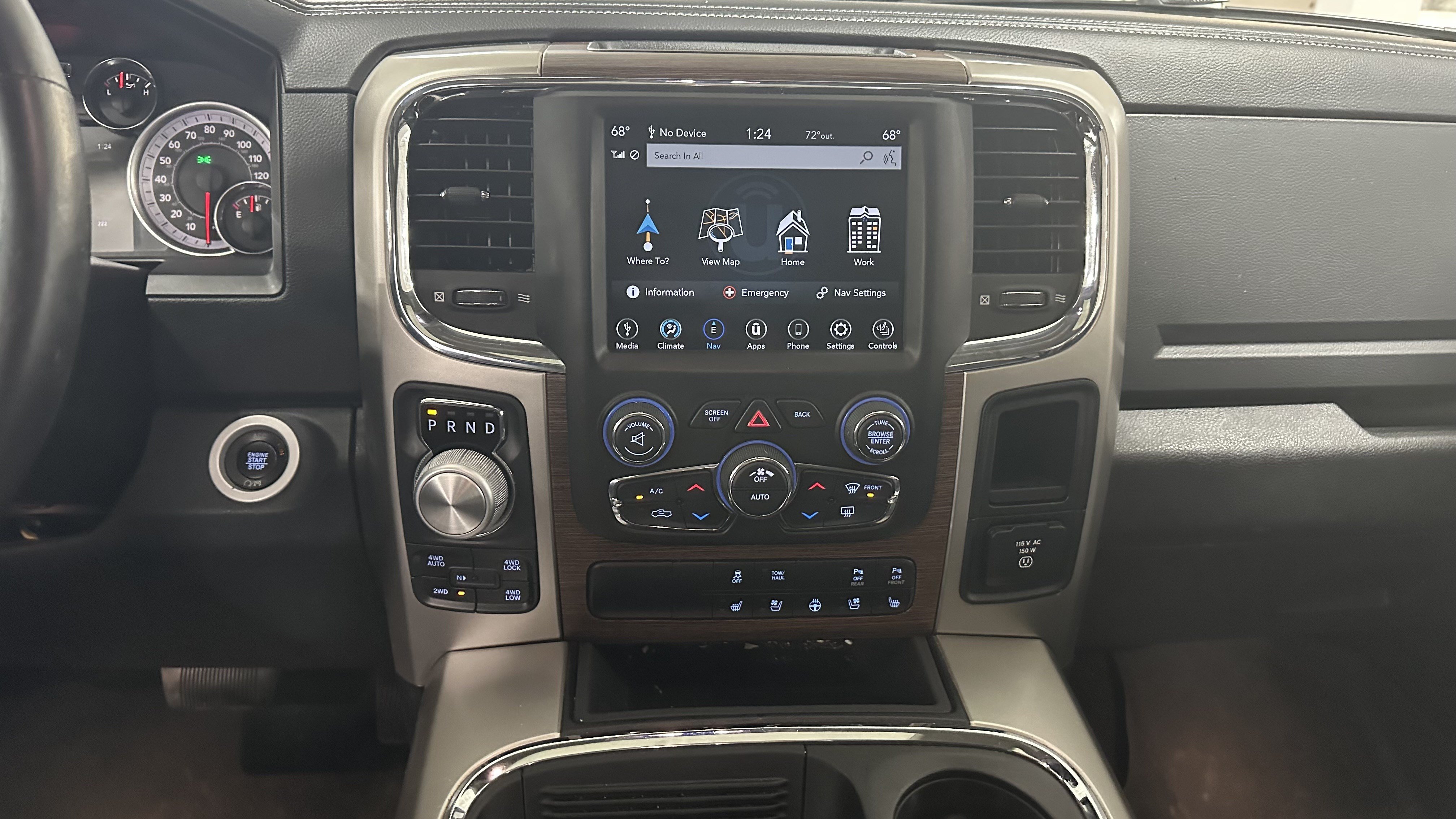 Used 2018 RAM 1500 Laramie w/ Convenience Group AWD/4WD image 31
