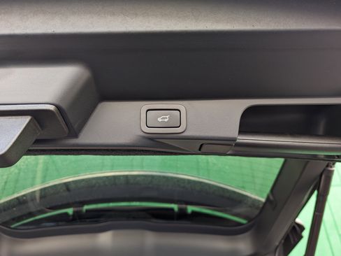 Used 2022 Land Rover Range Rover Sport HSE Silver Edition image 15