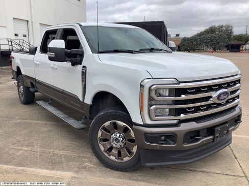 Used 2023 Ford F250 King Ranch image 3
