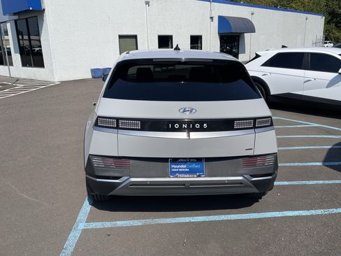 Certified 2023 Hyundai Ioniq 5 SEL AWD/4WD image 4