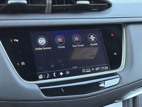 Used 2025 Cadillac XT6 Luxury image 16