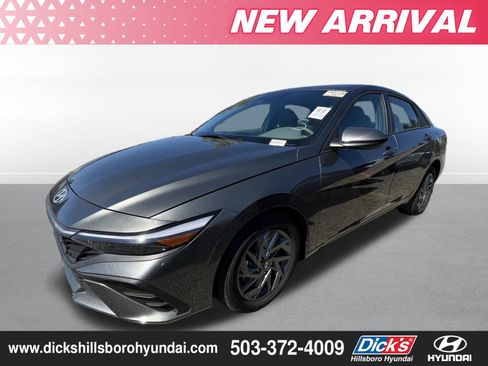 Used 2025 Hyundai Elantra Hybrid FWD image 1