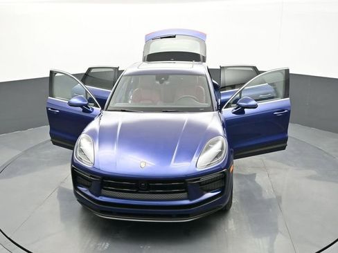 Certified 2025 Porsche Macan S AWD/4WD image 32