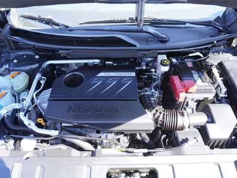 Certified 2025 Nissan Rogue SV AWD/4WD image 7