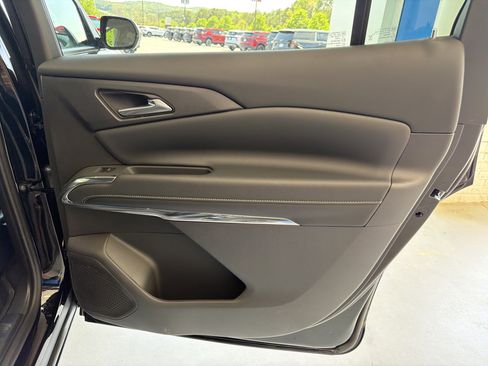 New 2026 Chevrolet Traverse LT image 17