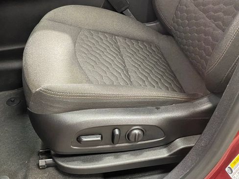 Used 2018 Chevrolet Equinox LT AWD/4WD image 15