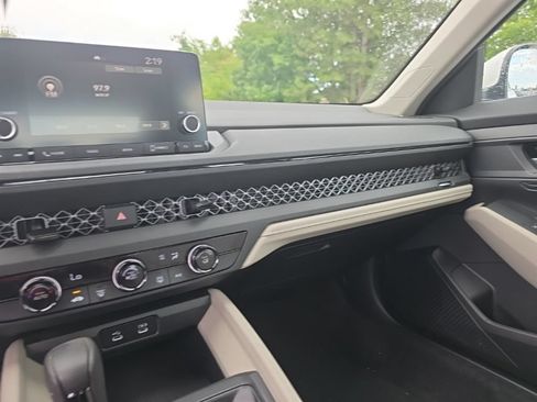 Certified 2023 Honda Accord LX image 18