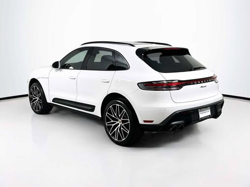 Certified 2026 Porsche Macan AWD/4WD image 3