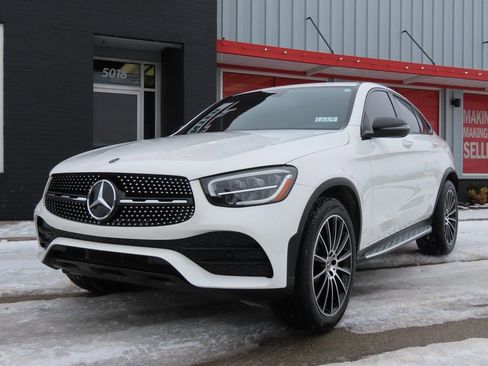 Used 2020 Mercedes-Benz GLC 300 4MATIC Coupe image 12