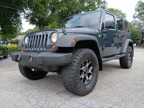 Used 2007 Jeep Wrangler Unlimited Rubicon w/ PWR Convenience Group AWD/4WD image 2
