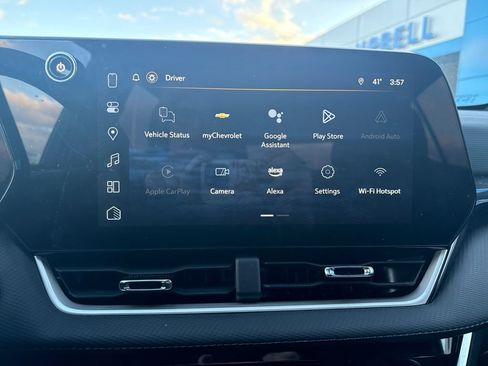 Used 2025 Chevrolet Equinox LT image 22