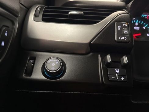 Used 2016 Chevrolet Suburban LTZ image 34