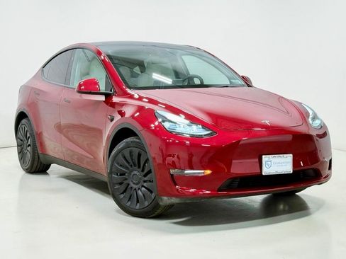 Used 2024 Tesla Model Y Long Range AWD/4WD image 6