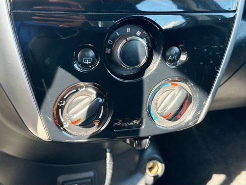 Used 2018 Nissan Versa Note SV image 16