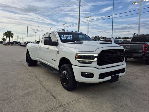 Used 2024 RAM 3500 Laramie w/ Night Edition AWD/4WD image 19