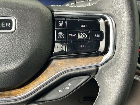 Used 2024 Jeep Grand Wagoneer L 4WD image 33