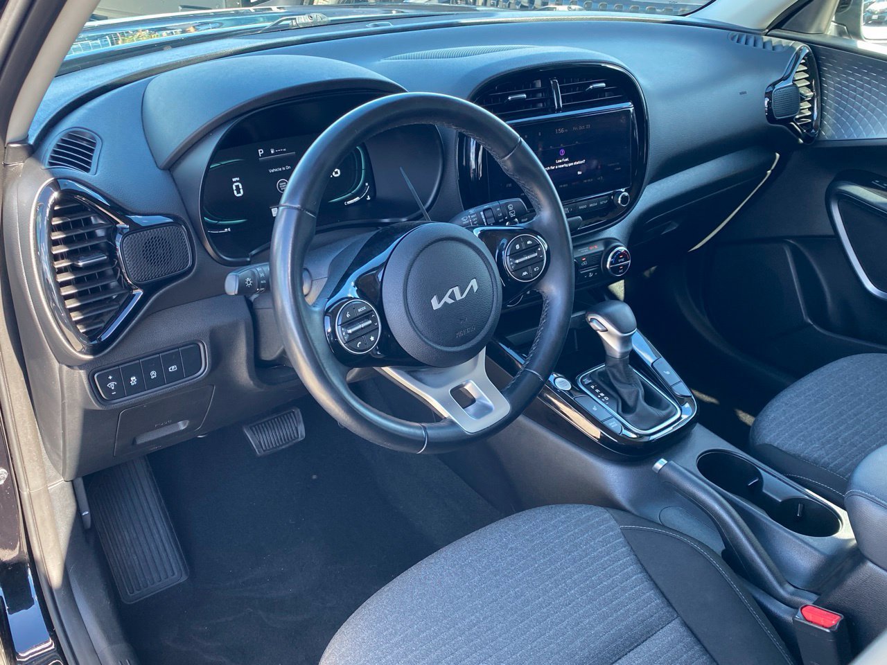 Certified 2023 Kia Soul EX FWD image 11