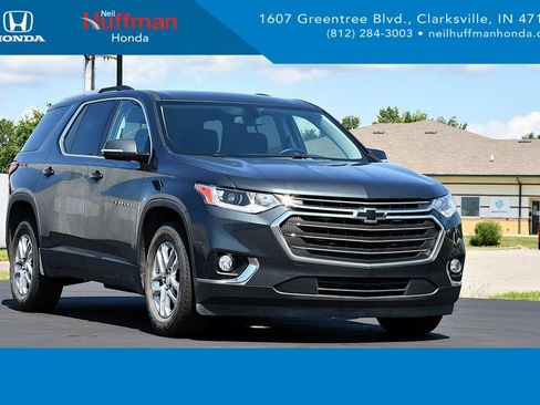 Used 2018 Chevrolet Traverse LT FWD image 1