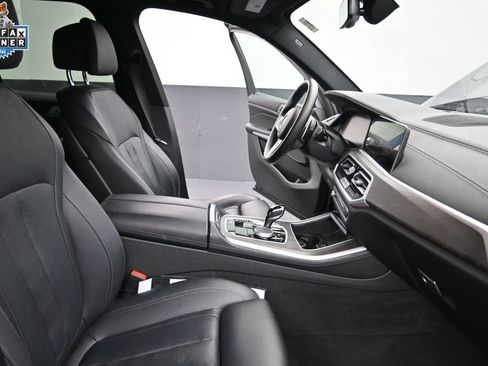 Used 2022 BMW X5 xDrive40i w/ M Sport Package AWD/4WD image 21