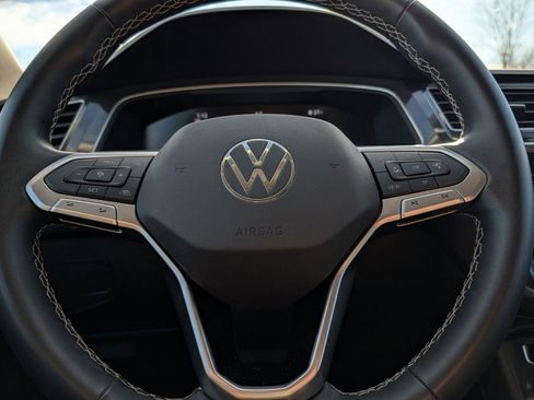 Used 2024 Volkswagen Tiguan S image 23