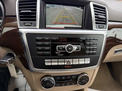 Used 2015 Mercedes-Benz ML 350 ML 350 4MATIC Sport Utility 4D image 19