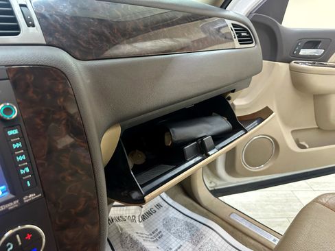 Used 2012 GMC Yukon Denali image 32