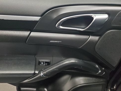 Used 2012 Porsche Cayenne image 13