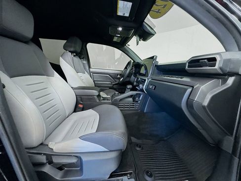 Used 2024 Toyota Tacoma TRD Off-Road image 28