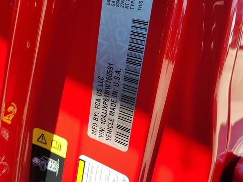 Used 2021 Jeep Wrangler Unlimited Sahara w/ Cold Weather Group image 28