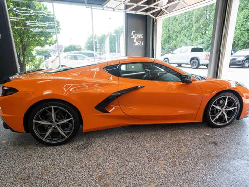 Used 2023 Chevrolet Corvette Stingray Coupe w/ 1LT RWD image 4