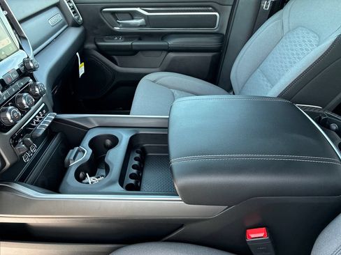 New 2026 RAM 1500 Big Horn AWD/4WD image 17