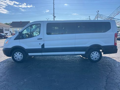 Used 2015 Ford Transit 350 XLT RWD image 4