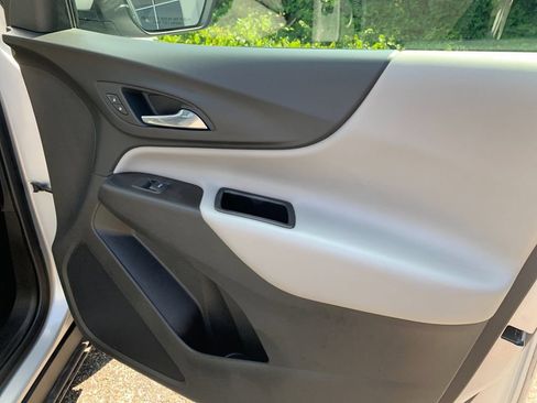 Used 2021 Chevrolet Equinox LT FWD image 20
