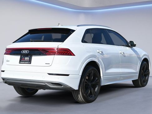 Used 2023 Audi Q8 Premium image 2