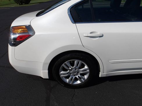 Used 2012 Nissan Altima 2.5 SL w/ 2.5SL Pkg FWD image 32