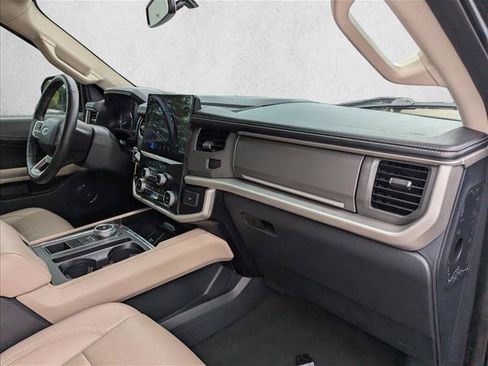 Used 2023 Ford Expedition XLT RWD image 27