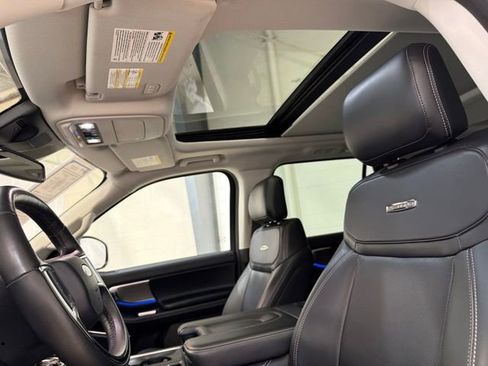 Used 2025 Ford Expedition Max Platinum AWD/4WD image 36