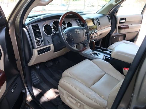 Used 2012 Toyota Sequoia Platinum AWD/4WD image 22