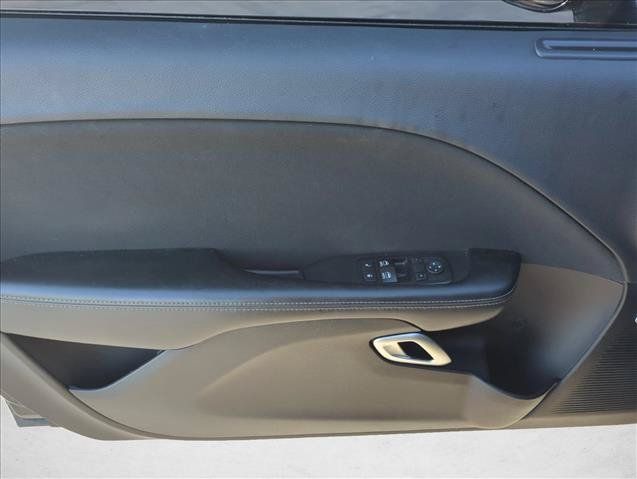 Used 2016 Dodge Challenger R/T Scat Pack RWD image 7