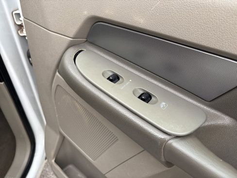 Used 2008 Dodge Ram 1500 Truck ST image 18