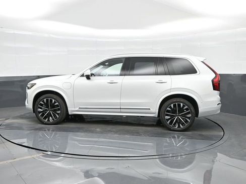 New 2026 Volvo XC90 T8 Plus w/ Protection Package Premier image 6