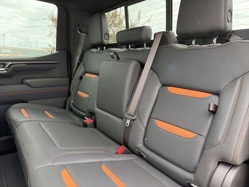 Used 2025 GMC Sierra 1500 AT4 w/ AT4 Premium Package AWD/4WD image 54