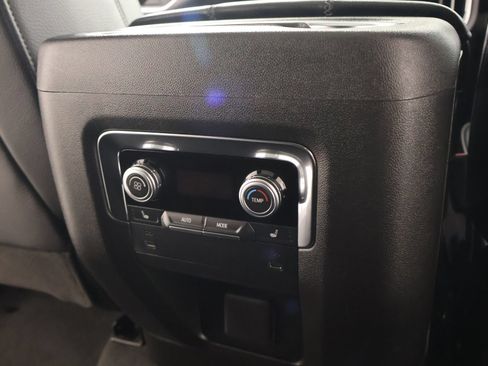 Used 2026 GMC Yukon Denali w/ Sun & Power Step Package AWD/4WD image 16