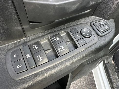 Used 2024 RAM 2500 Tradesman w/ Chrome Appearance Group image 58