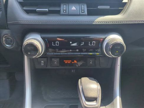 Used 2019 Toyota RAV4 XLE Premium w/ Cold Weather Package FWD image 18