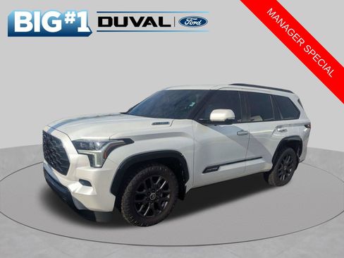 Used 2024 Toyota Sequoia Platinum AWD/4WD image 8
